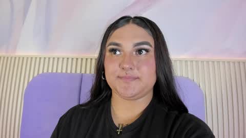 Snapshot of hanny_thomson chatting on May 15, 2026, 6:26 pm Hanny online show from May 15, 2026, 6:26 pm
