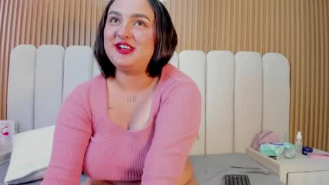 Snapshot of hanny_thomson chatting on May 26, 2026, 9:22 pm Hanny online show from May 26, 2026, 9:22 pm