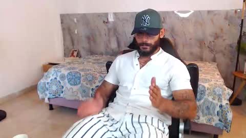 hanz_col online show from November 19, 2025, 3:12 pm