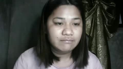 happy00725310 online show from February 9, 2025, 8:24 pm