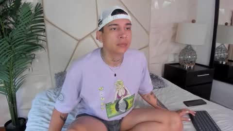  Happy Boy  online show from December 14, 2025, 11:48 am