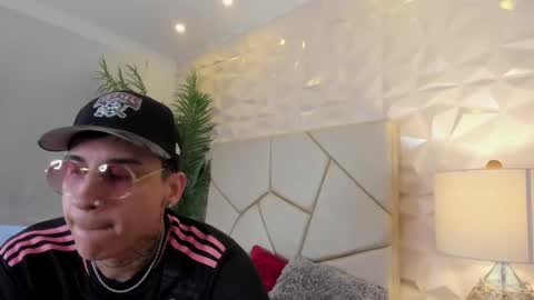  Happy Boy  online show from December 17, 2025, 11:16 am