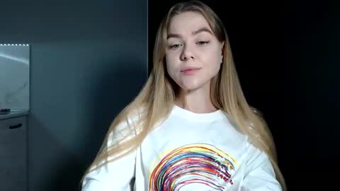 happy_fox_ online show from November 15, 2025, 7:10 pm