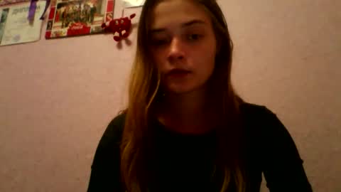 happyemily  online show from October 24, 2025, 6:48 pm