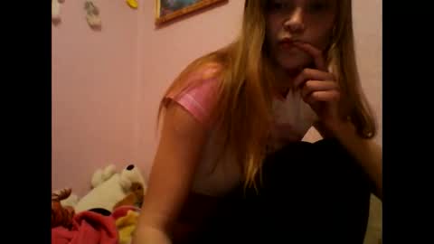 happyemily  online show from March 6, 2026, 8:27 pm