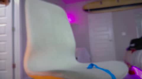 Snapshot of happyendingstory chatting on December 18, 2025, 7:14 am Josh Hamilton online show from December 18, 2025, 7:14 am