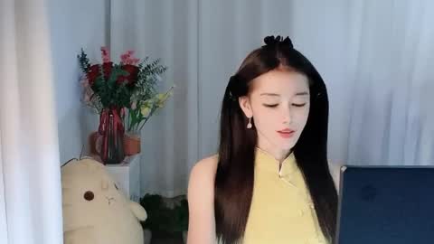 Snapshot of happyflower802318 chatting on May 4, 2026, 2:57 pm Daisy online show from May 4, 2026, 2:57 pm