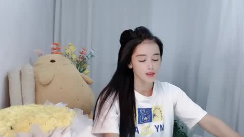 Snapshot of happyflower802318 chatting on June 3, 2026, 2:33 pm Daisy online show from June 3, 2026, 2:33 pm