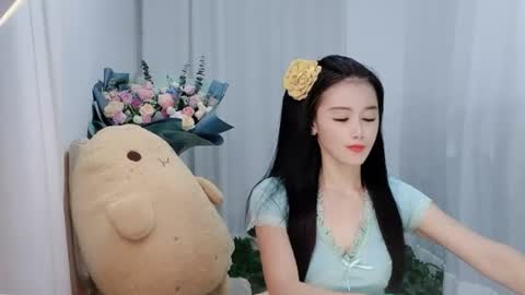 Snapshot of happyflower802318 chatting on June 17, 2026, 3:02 pm Daisy online show from June 17, 2026, 3:02 pm