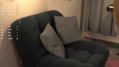 Evy  online show from September 22, 2025, 2:30 pm