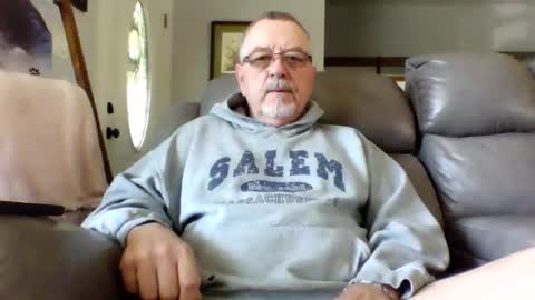 happynudist7373 online show from June 2, 2026, 1:46 pm
