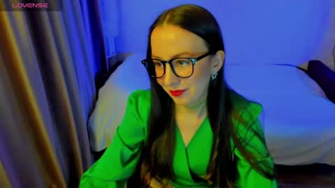 Stephanie online show from April 18, 2026, 7:51 pm
