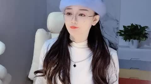 Daisy online show from December 8, 2024, 2:30 pm