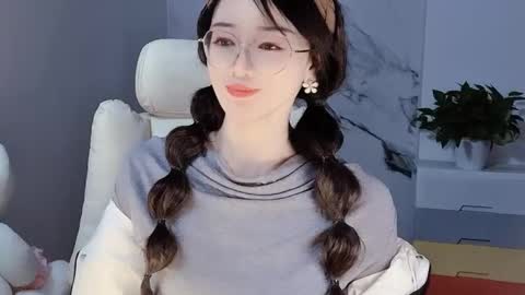 Daisy online show from December 13, 2024, 4:27 pm