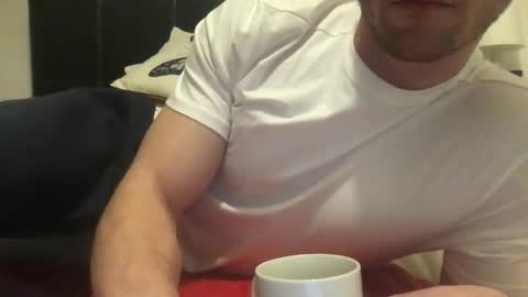 happytoplay22 online show from February 4, 2026, 8:47 pm