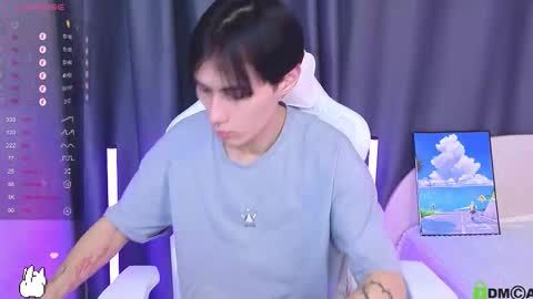 Mark online show from November 23, 2025, 3:12 pm