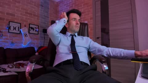 Steve online show from January 7, 2025, 1:35 pm