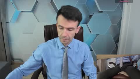 Snapshot of hard_and_juici chatting on February 10, 2026, 9:35 am Steve online show from February 10, 2026, 9:35 am