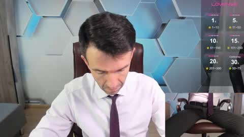 Snapshot of hard_and_juici chatting on February 15, 2026, 12:25 pm Steve online show from February 15, 2026, 12:25 pm