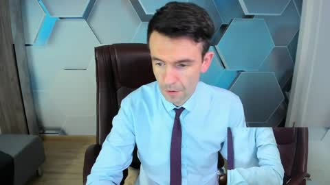 Snapshot of hard_and_juici chatting on March 31, 2026, 3:56 pm Steve online show from March 31, 2026, 3:56 pm
