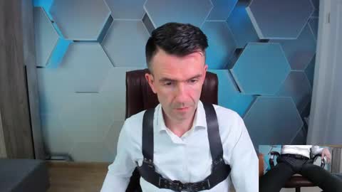 Snapshot of hard_and_juici chatting on April 13, 2026, 1:38 pm Steve online show from April 13, 2026, 1:38 pm
