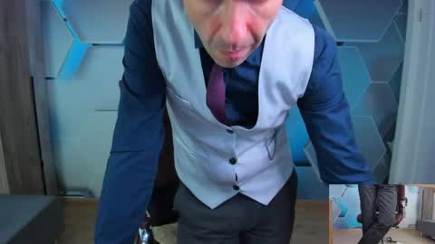 Snapshot of hard_and_juici chatting on April 14, 2026, 11:05 am Steve online show from April 14, 2026, 11:05 am