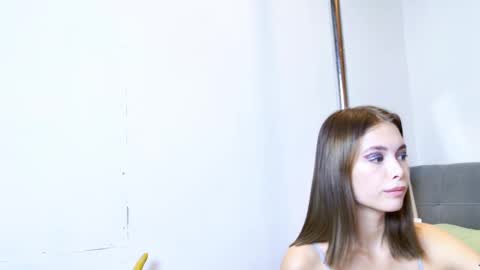 Snapshot of hard_candy_gang chatting on February 9, 2025, 5:11 pm Molly and BaldMan online show from February 9, 2025, 5:11 pm