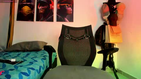 Snapshot of hardboy_latin chatting on April 19, 2026, 5:29 am hardboy_latin online show from April 19, 2026, 5:29 am