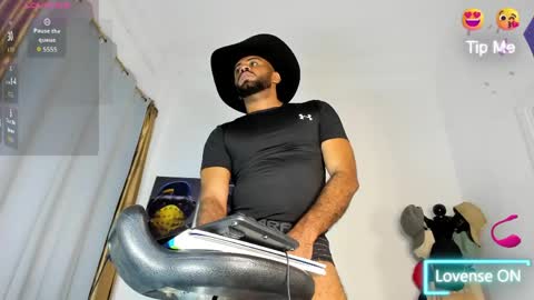 Snapshot of hardboy_latin chatting on April 22, 2026, 4:26 am hardboy_latin online show from April 22, 2026, 4:26 am