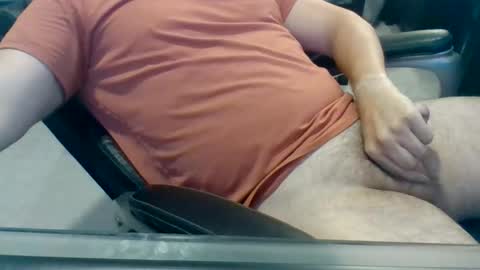 Makeithappen9086 online show from April 17, 2026, 4:32 pm