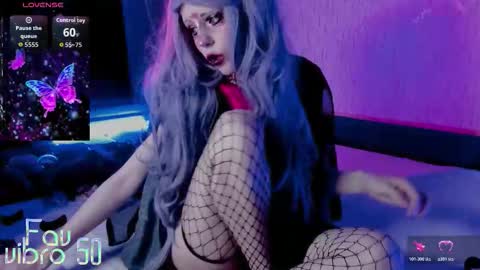 Mia online show from November 9, 2025, 10:08 pm