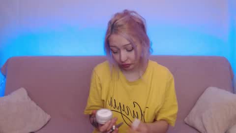 Emily online show from November 16, 2025, 9:53 pm