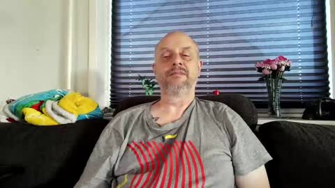 MrLazy online show from May 27, 2026, 5:32 pm