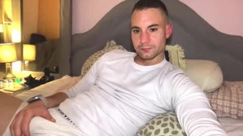 HARD AND STYLE online show from December 4, 2025, 12:31 am