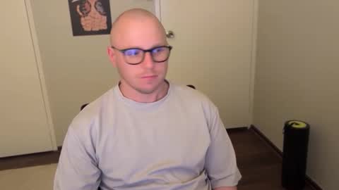 Stand Lee online show from October 3, 2025, 8:17 pm