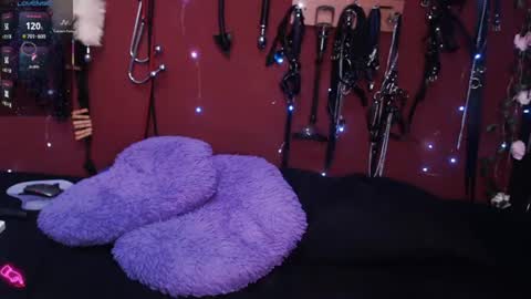 greta online show from June 10, 2026, 9:03 pm
