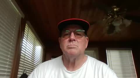Snapshot of hardsweetandsticky chatting on April 1, 2026, 10:40 pm HSS online show from April 1, 2026, 10:40 pm
