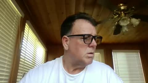 Snapshot of hardsweetandsticky chatting on April 2, 2026, 10:51 pm HSS online show from April 2, 2026, 10:51 pm