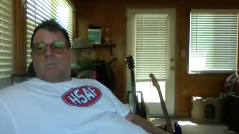 Snapshot of hardsweetandsticky chatting on May 8, 2026, 9:09 pm HSS online show from May 8, 2026, 9:09 pm