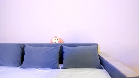 Maya online show from November 10, 2025, 1:21 pm