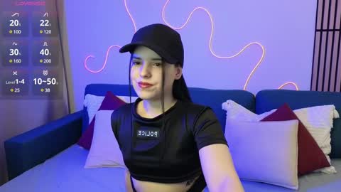 Snapshot of harleen_moore chatting on February 14, 2025, 1:29 pm Harleen online show from February 14, 2025, 1:29 pm