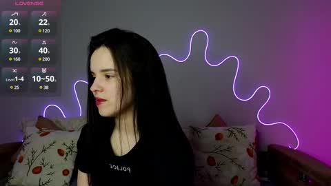 Snapshot of harleen_moore chatting on March 9, 2025, 7:37 pm Harleen online show from March 9, 2025, 7:37 pm