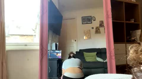 Snapshot of harleeyb chatting on March 3, 2026, 9:26 am harleeyb online show from March 3, 2026, 9:26 am