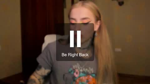 Julia online show from October 9, 2025, 5:27 am