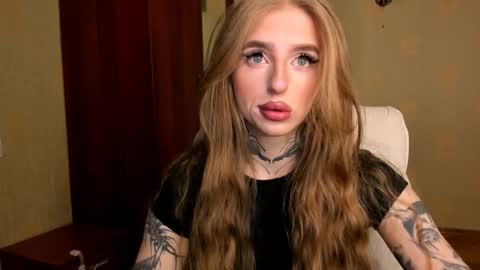 Julia online show from February 15, 2026, 4:42 am