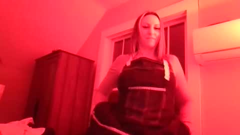 Snapshot of harmony_rose_xoxo chatting on February 23, 2026, 1:25 am Harmony online show from February 23, 2026, 1:25 am
