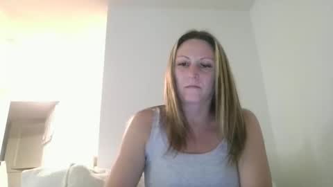 Snapshot of harmony_rose_xoxo chatting on May 6, 2026, 7:08 pm Harmony online show from May 6, 2026, 7:08 pm