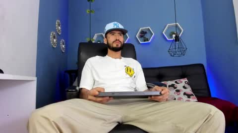 harold_999 online show from April 29, 2026, 6:17 am