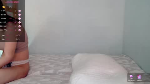 Snapshot of harriell chatting on March 11, 2025, 3:37 am Kira online show from March 11, 2025, 3:37 am