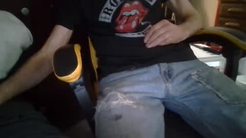 Snapshot of harry1cannary chatting on June 10, 2026, 1:32 pm harry1cannary online show from June 10, 2026, 1:32 pm